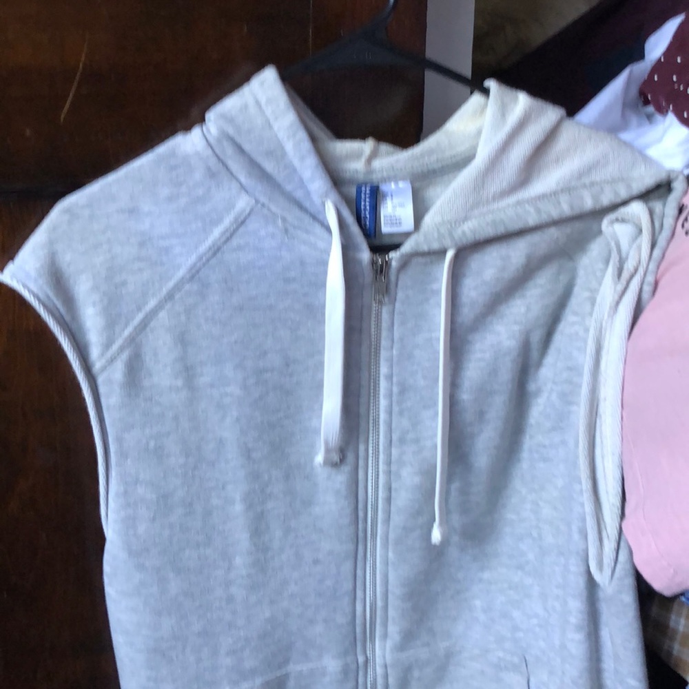 Men’s H&M sleeveless hoodie